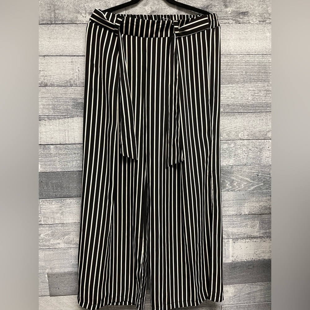Urban romantics black white striped pants